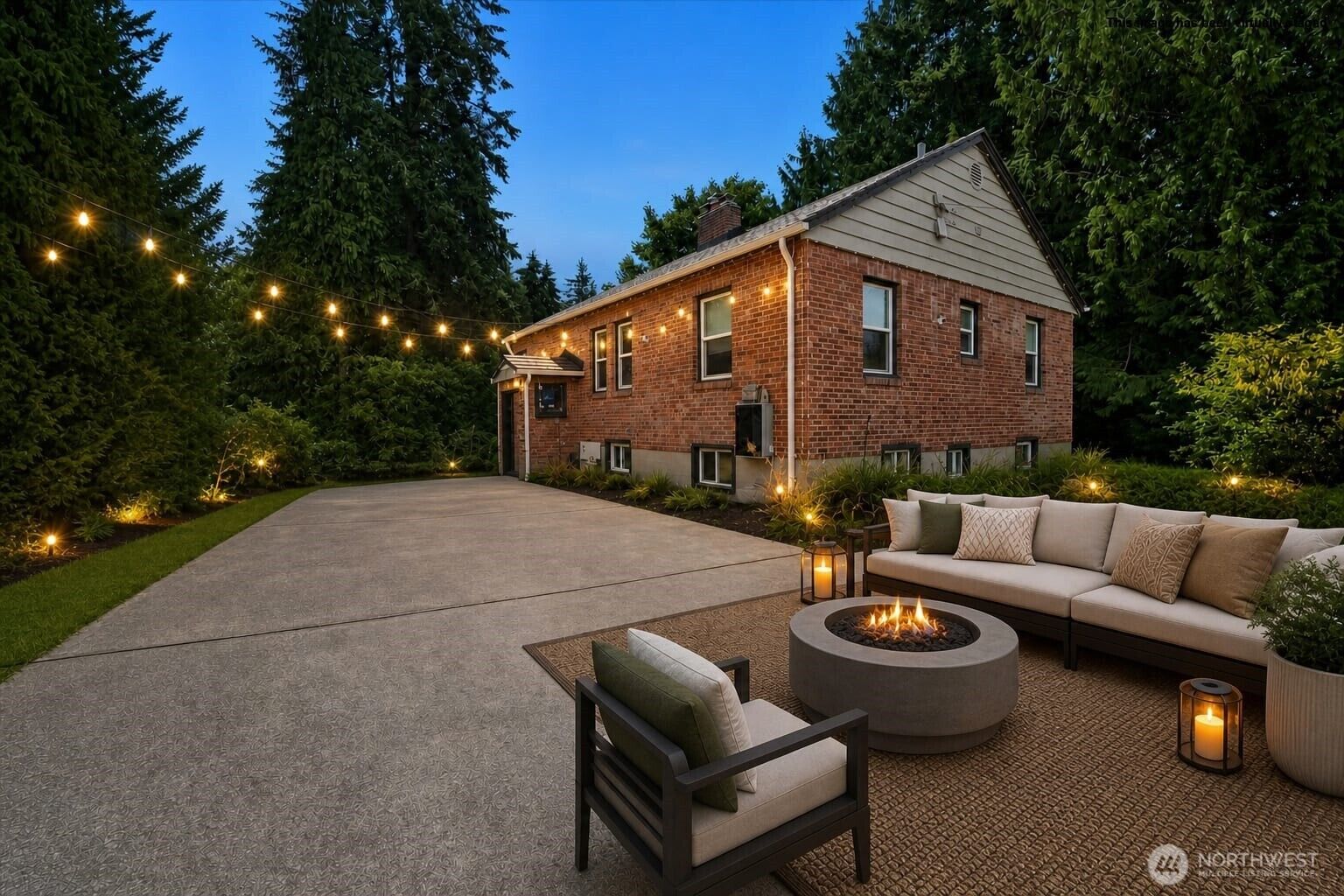 Property Photo: 2407 Larch Way WA 98036