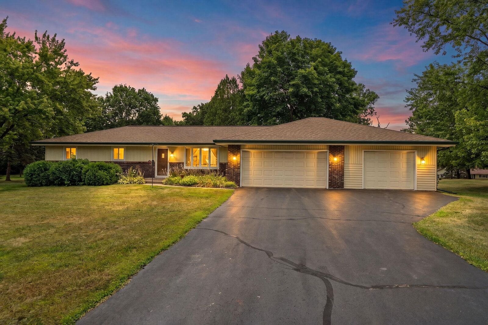 Property Photo:  6851 Strong Box Circle  IL 61073 