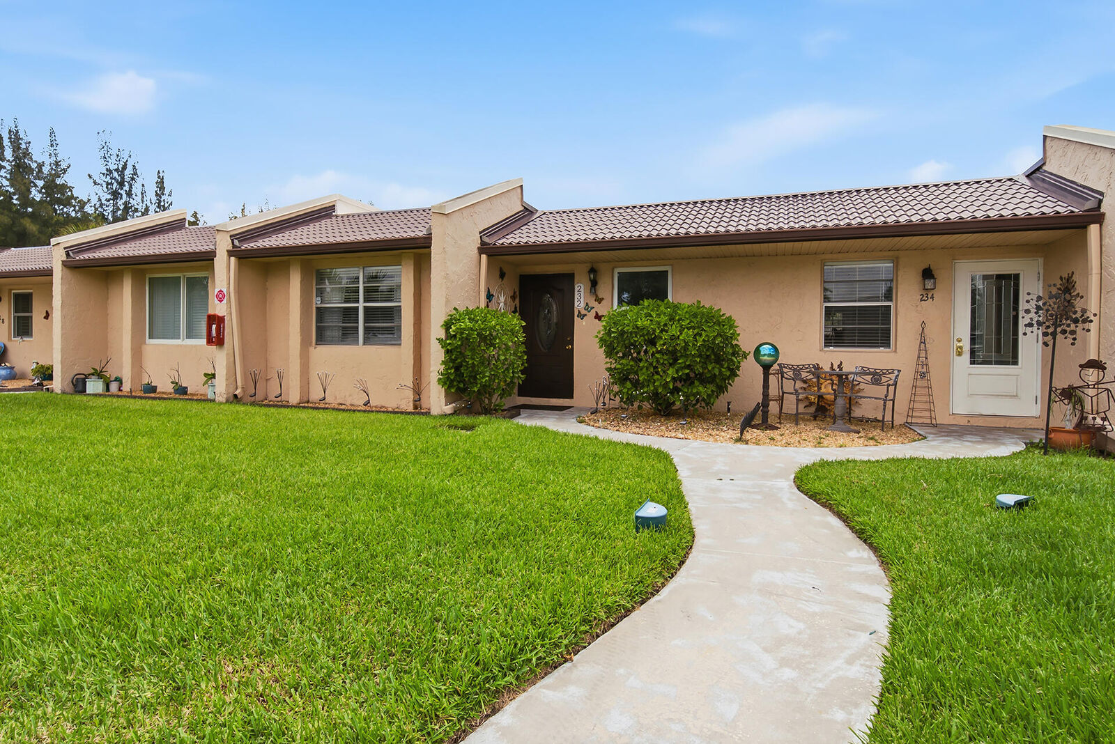 Property Photo:  232 Lake Meryl Drive  FL 33411 