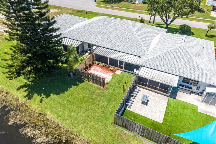 Property Photo:  1440 SW 28th Avenue 10  FL 33426 