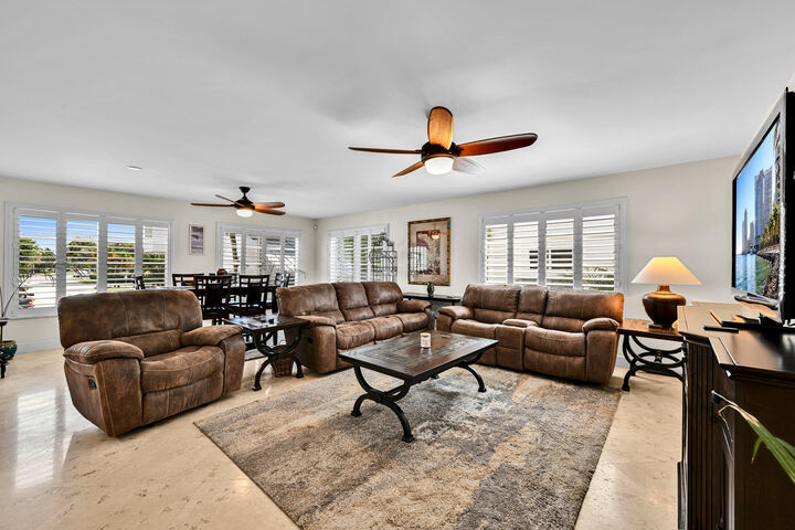 Property Photo: 2860 NE 14th St Causeway 201D FL 33062