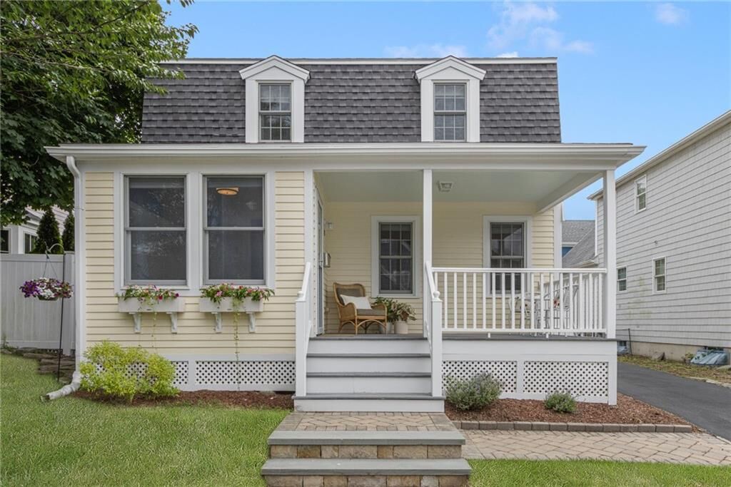 Property Photo:  28 Wilbur Avenue  RI 02840 