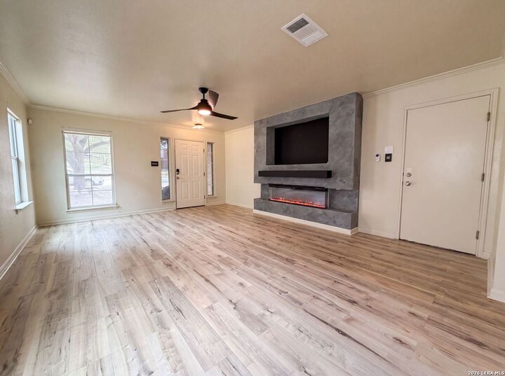 Property Photo:  10602 Springwood Sq  TX 78148 