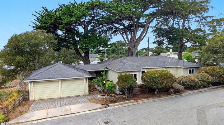 Property Photo:  304 Stuart Avenue  CA 93950 