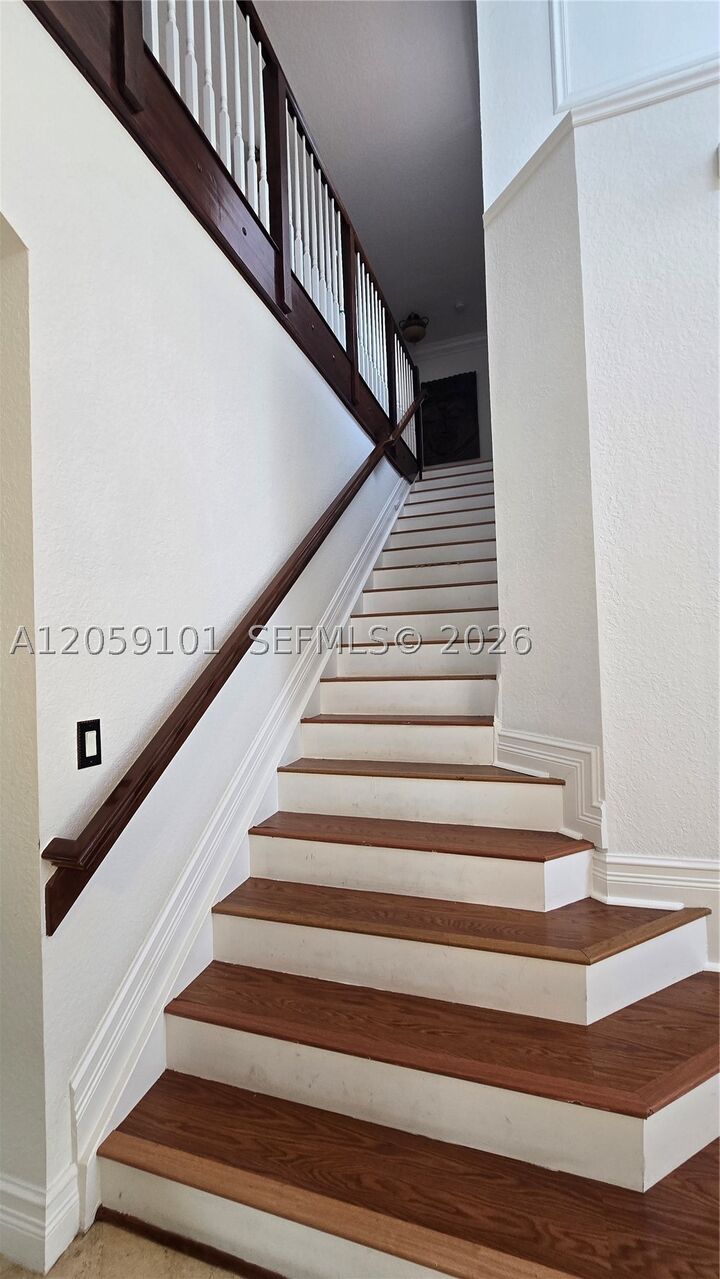 Property Photo:  19179 S Gardenia Ave  FL 33332 