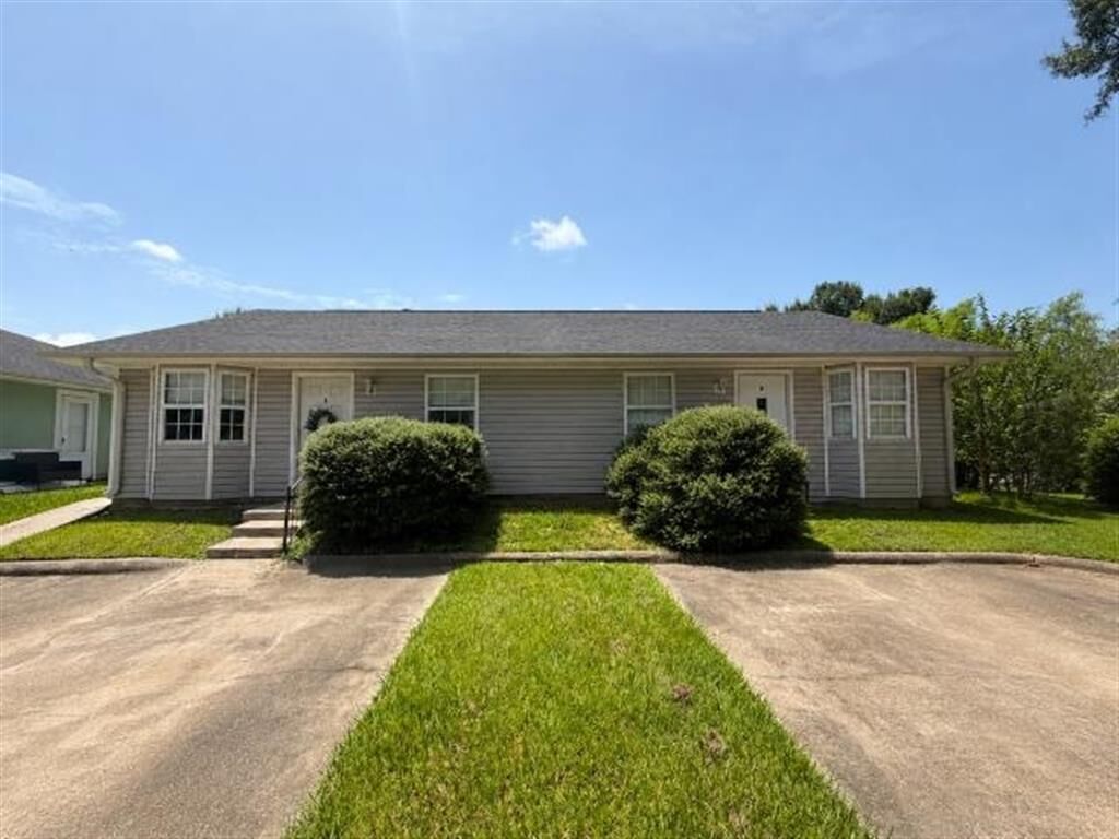 Property Photo: 816 Link Road LA 70607