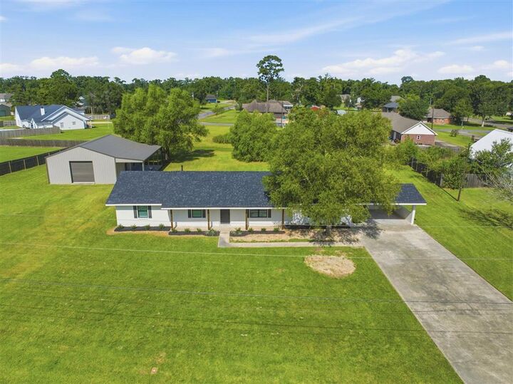 Property Photo:  1379 Quentin Drive  LA 70611 