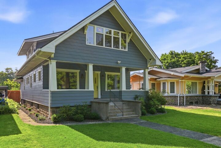 Property Photo:  2921 N West Oval St  WA 99205 