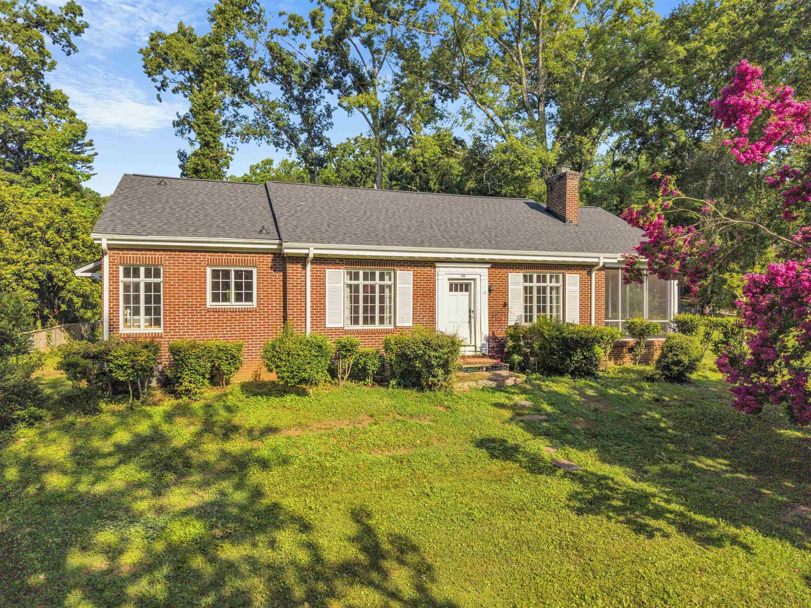 Property Photo: 300 Rivermont Drive SC 29302