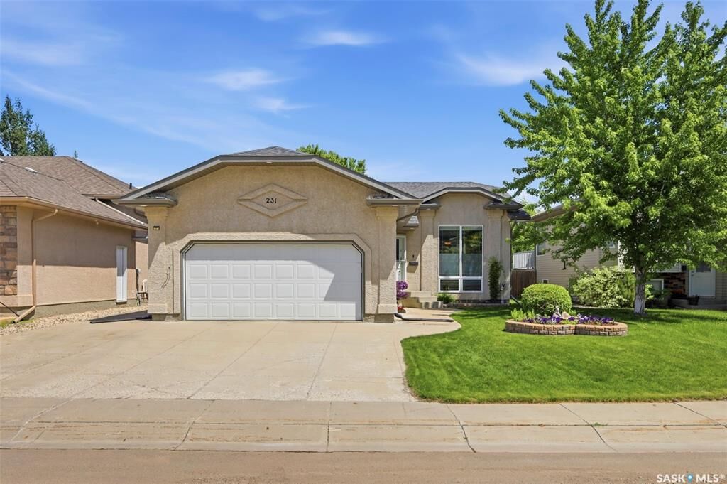 Property Photo: 231 Maguire Court SK S7H 4E1