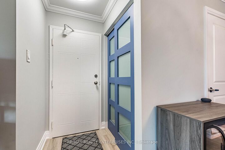 Property Photo: 1508 Pilgrims Way 832 ON L6M 3H1