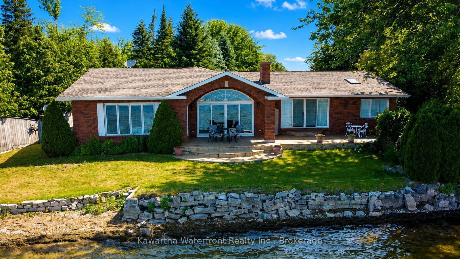 Property Photo:  106 Crescent Drive  ON K0M 1A0 