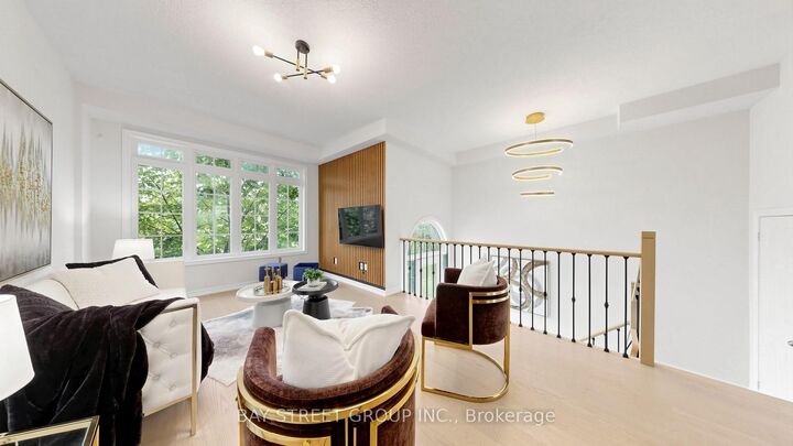 Photo de la propriété:  35 Sharbot Lane  ON L6E 0S7 