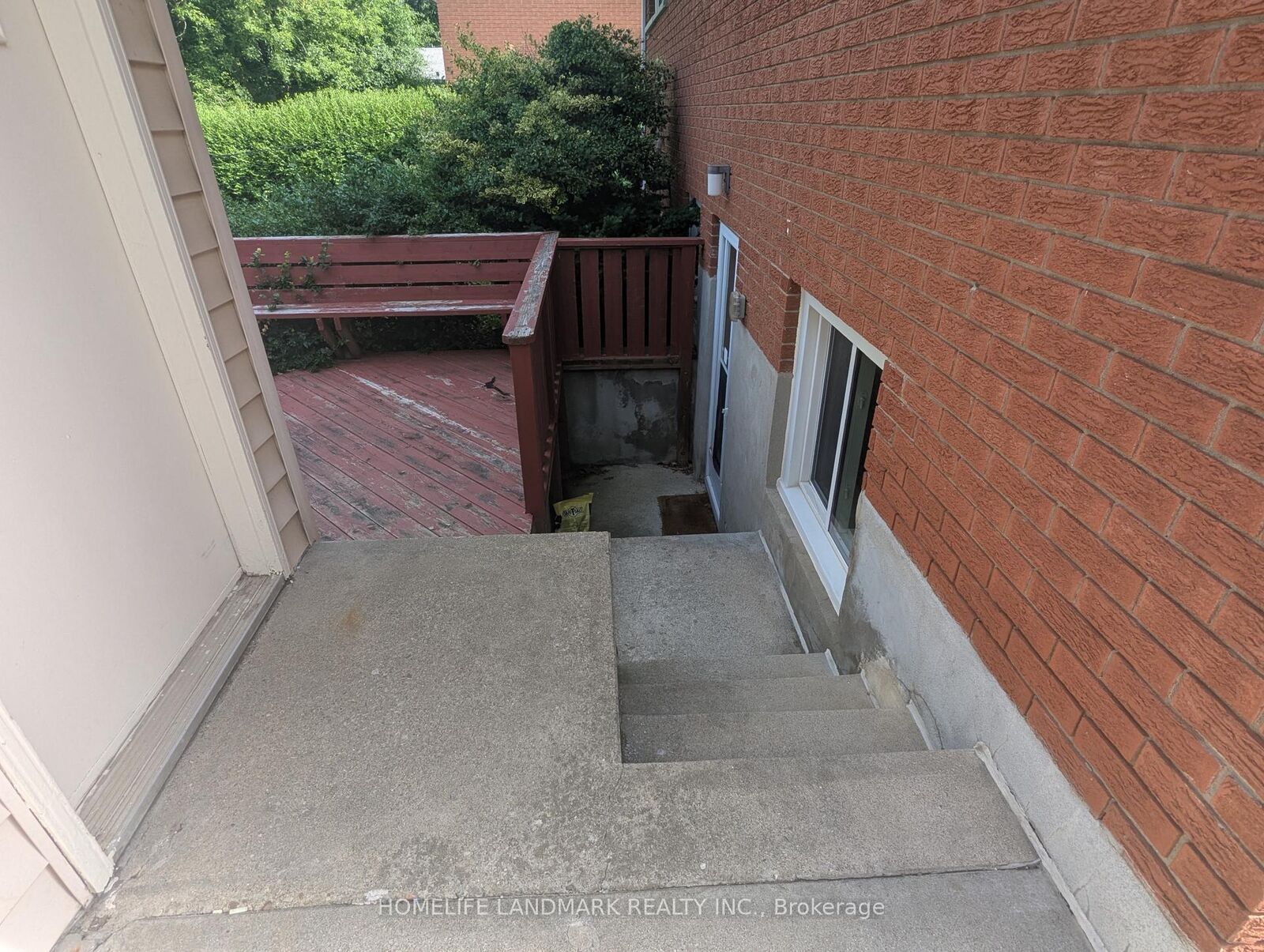 Property Photo:  195 Carter Avenue Lower  ON N2J 3K5 