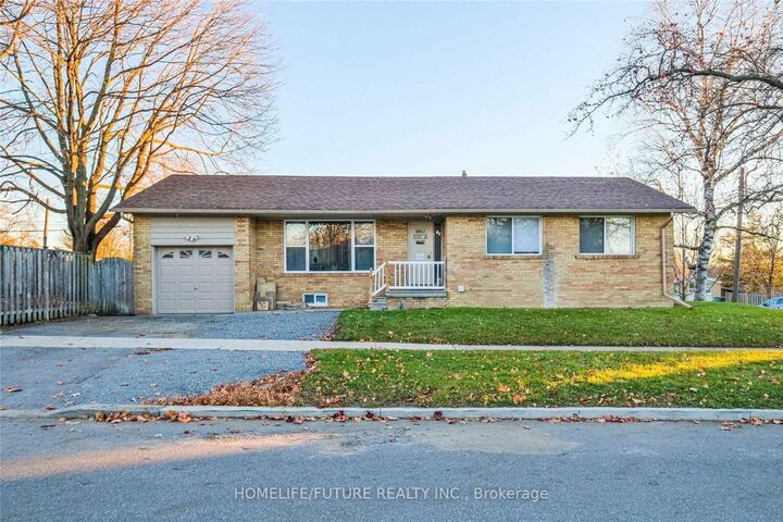 50 Benlight Crescent — photo 1