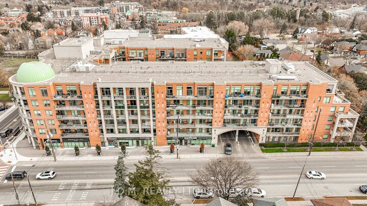 Property Photo: 281 Woodbridge Avenue 621 ON L4L 0C6