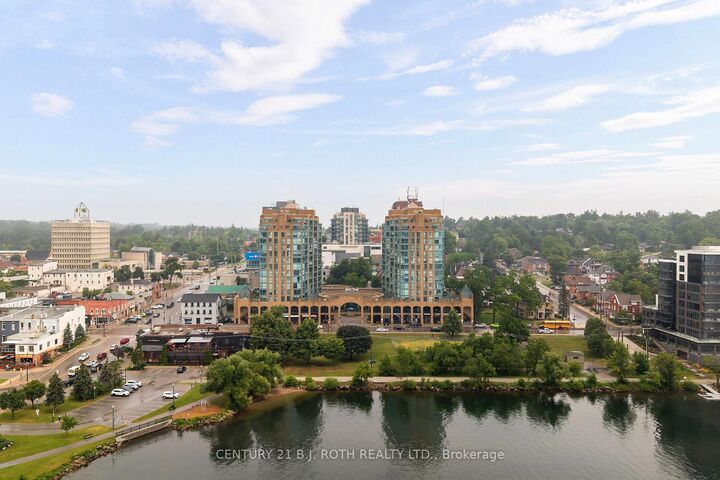 Property Photo:  150 Dunlop Street E 911  ON L4M 6H1 