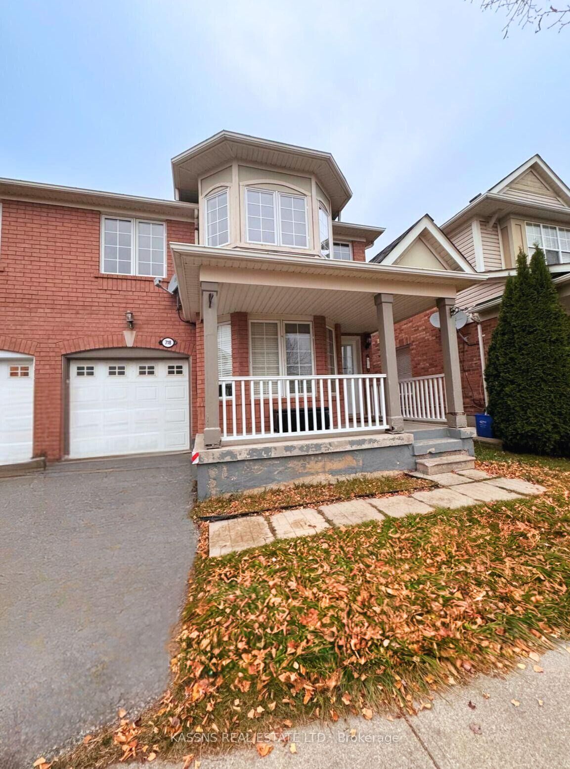Property Photo: 718 Irving Terrace ON L9T 6H3