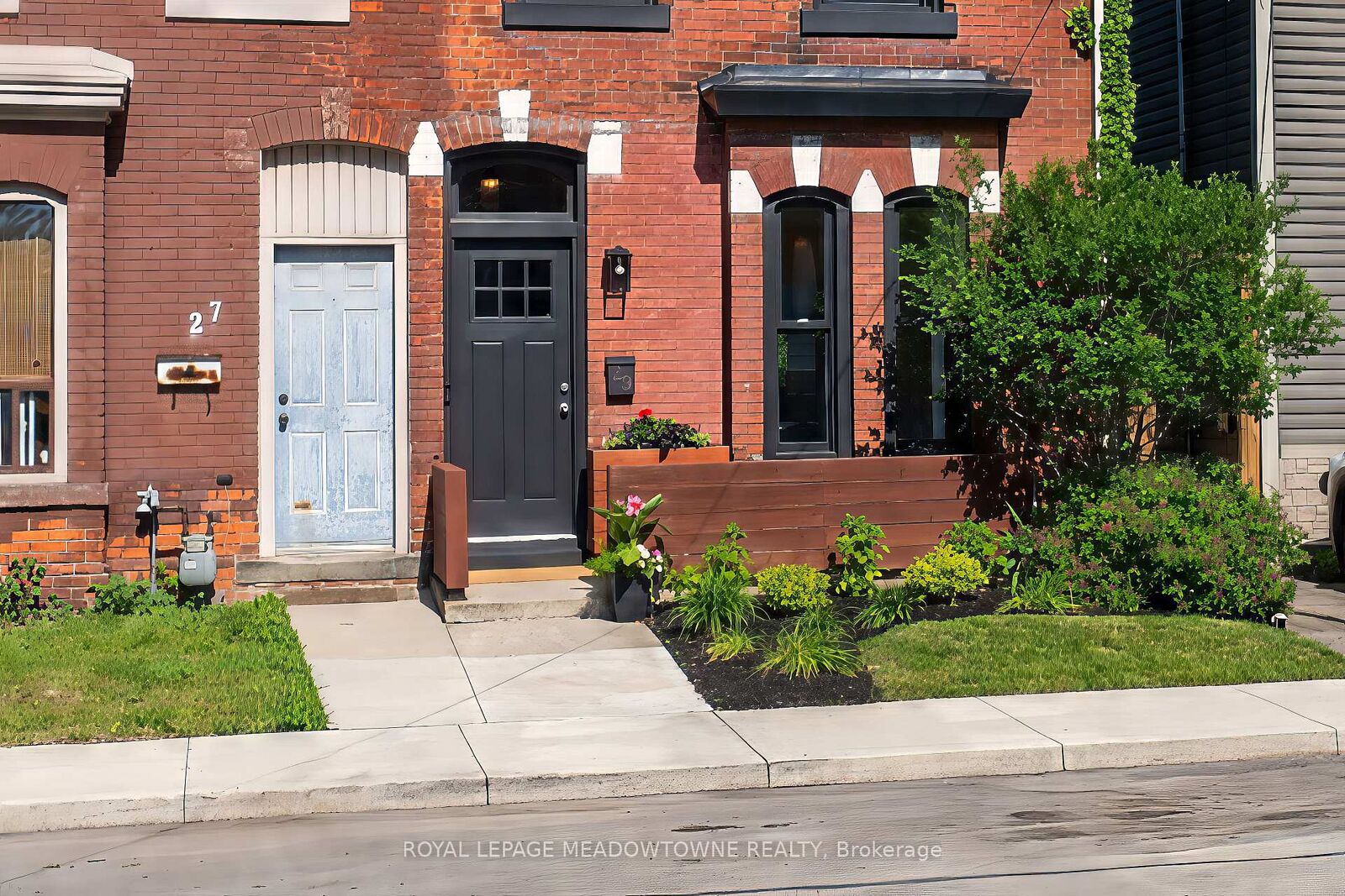 Property Photo:  29 Railway Street  ON L8R 2R4 