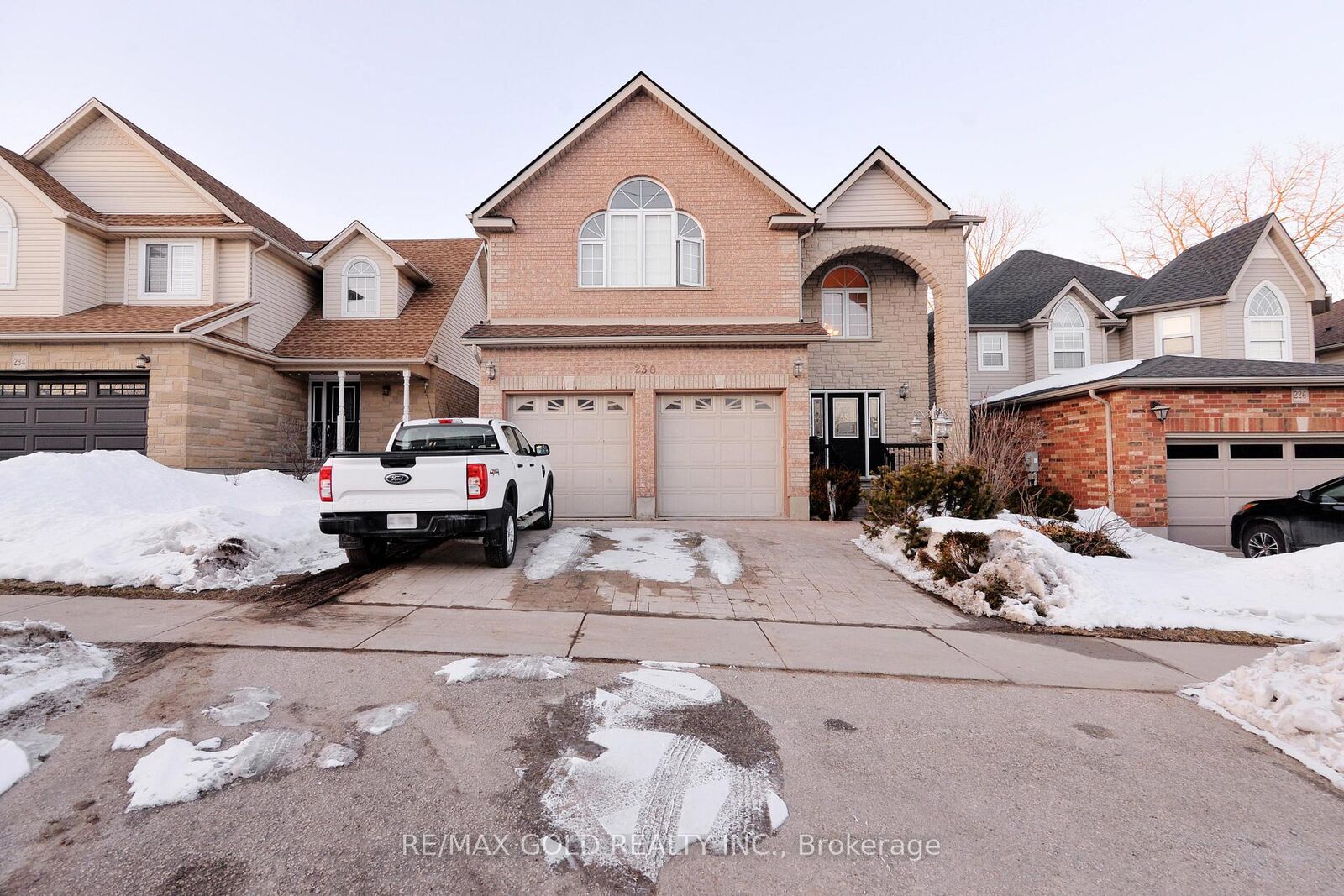 Property Photo:  230 Doon Mills Drive  ON N2P 2R8 