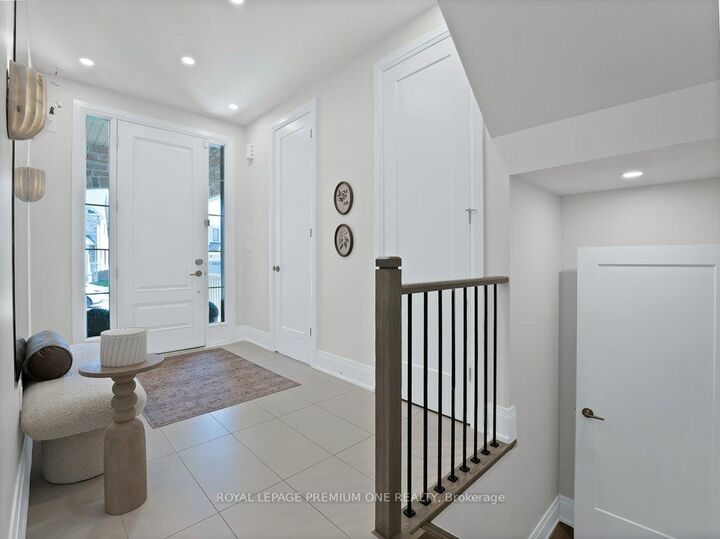6 Byblos Court — photo 1