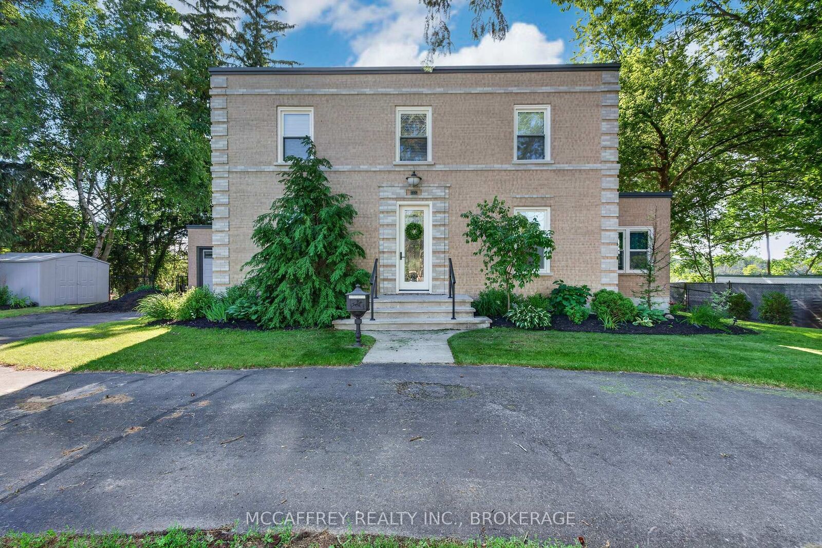 Property Photo:  442 Dundas Street W  ON K7R 2C1 