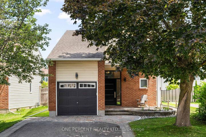 Property Photo: 8 Rastila Crescent ON K1T 2C6
