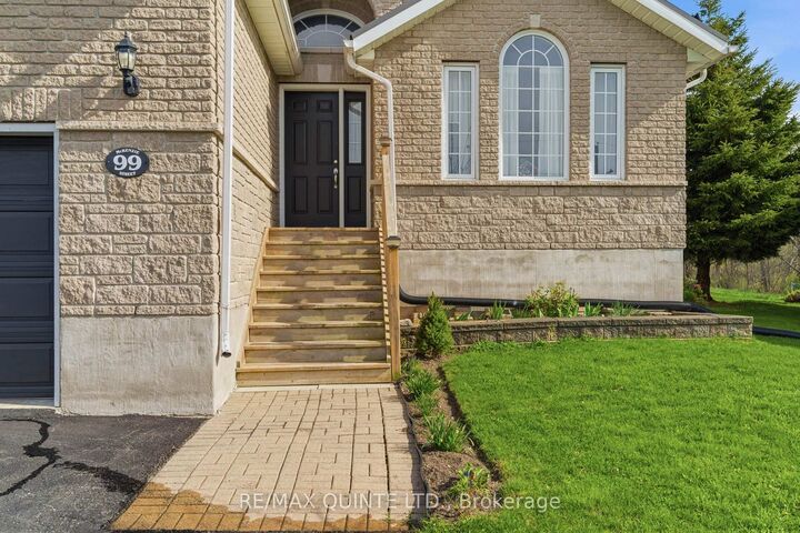 Property Photo: 99 McKenzie Street ON K0K 2K0