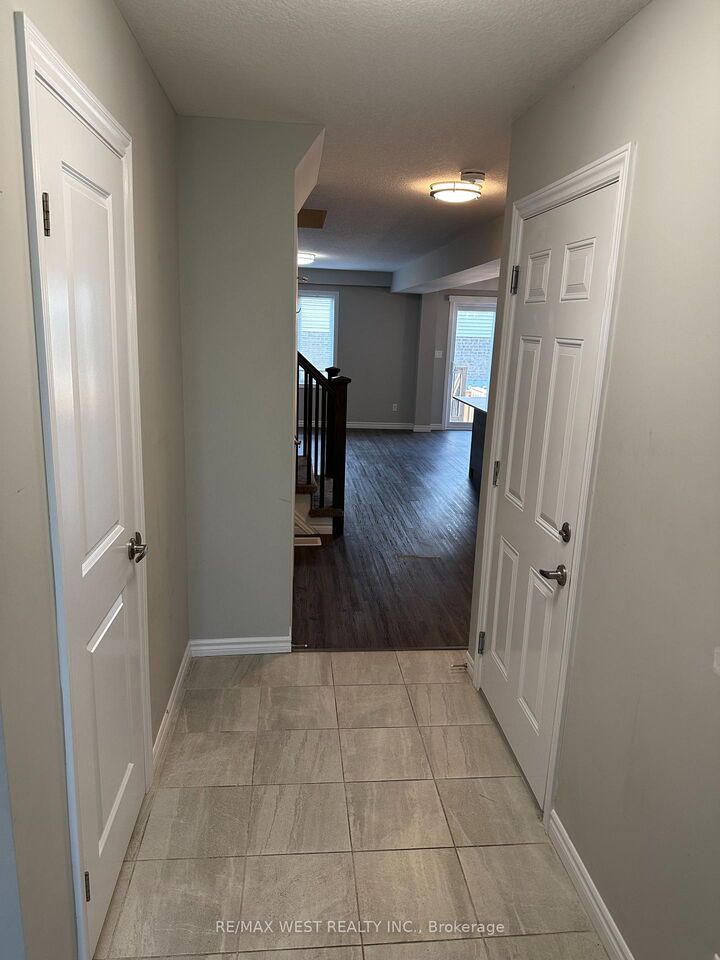 Property Photo:  2753 Asima Drive  ON N6M 0G1 