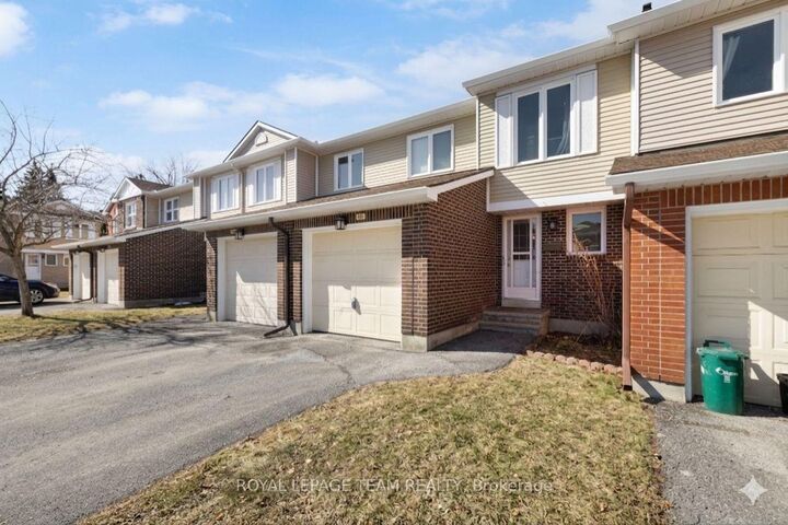 Property Photo: 10 Millrise Lane ON K2G 5E6