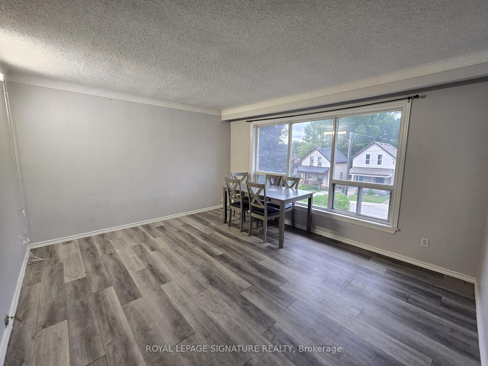 Photo de la propriété:  9 Park Avenue 3  ON N3S 5G9 