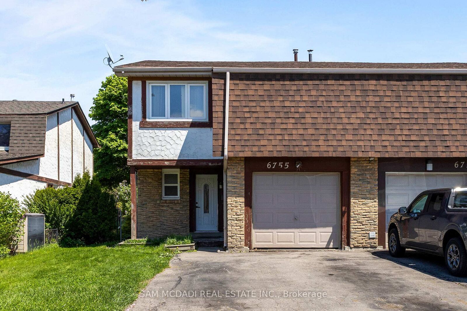Property Photo: 6755 Segovia Road ON L5N 1P1