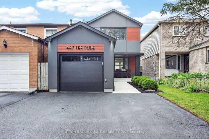 Property Photo:  4413 Lee Drive  ON L4W 4A9 