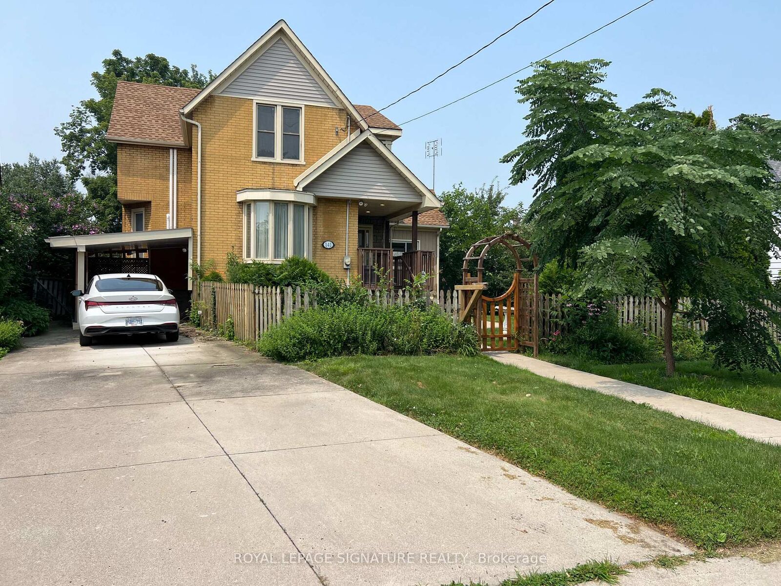 Property Photo: 141 York Street ON L2R 6E8