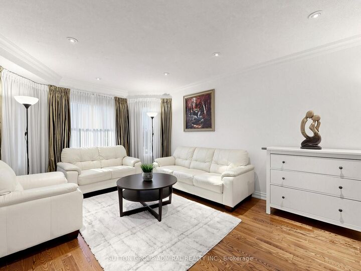 Property Photo: 7 Cummings Court ON L3T 6S4
