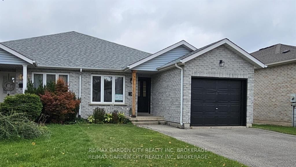 Property Photo:  244 Autumn Crescent  ON L3C 7K2 