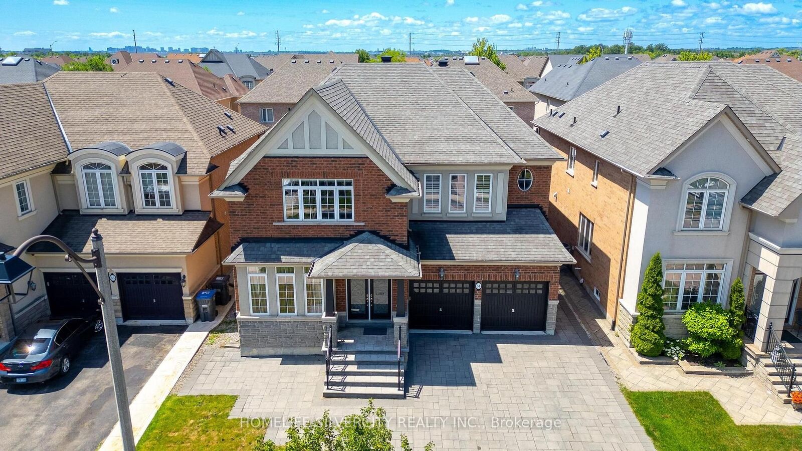 Property Photo: 64 Scotchmere Crescent ON L6P 3A6