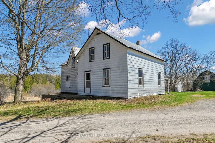 Property Photo: 2421 Buckwheat Road W ON K0E 1X0