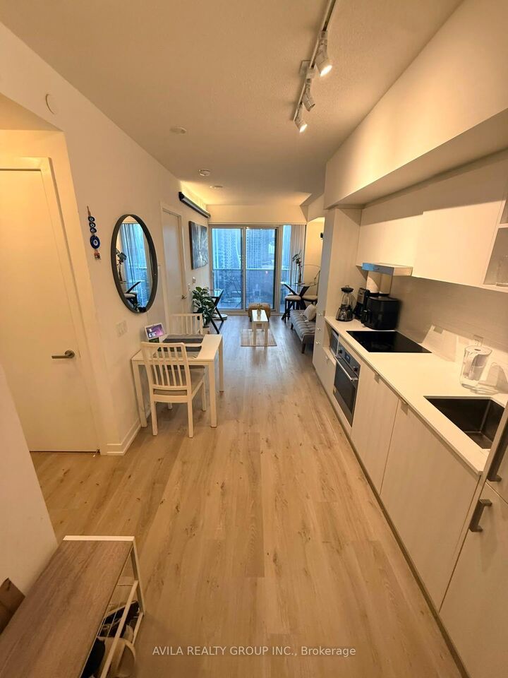 Property Photo: 138 Downes Street 2612 ON M5E 0E4