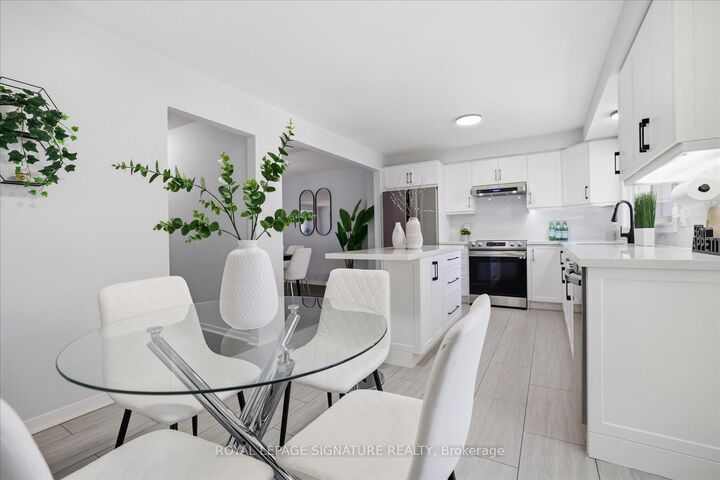 Property Photo:  22 Snapdragon Drive  ON M2J 4X6 