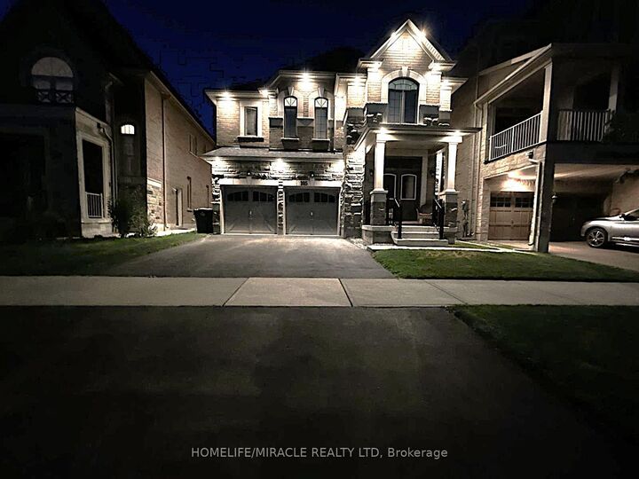 185 Thornbush Boulevard — photo 1