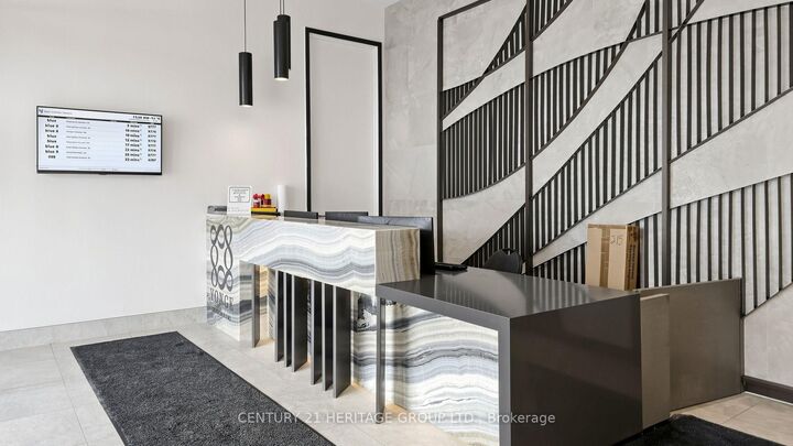 8888 Yonge Street 718 — photo 1