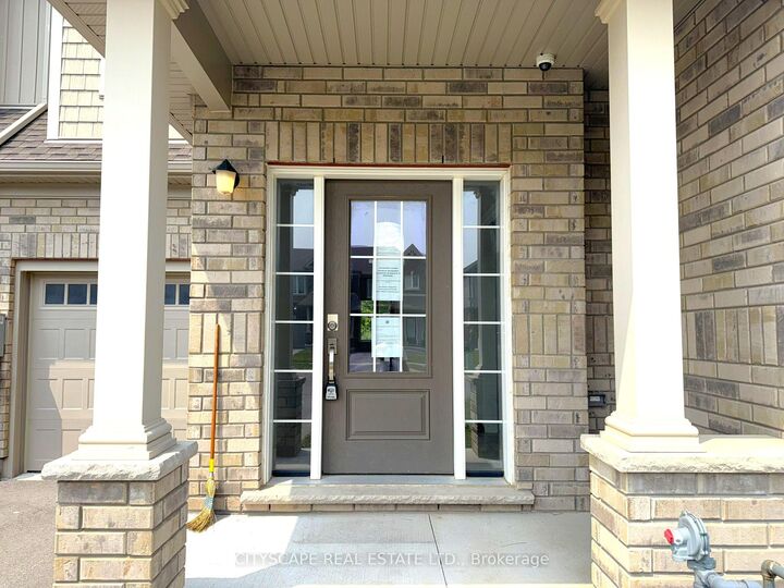 Property Photo:  100 Sunflower Place  ON L3C 0H8 