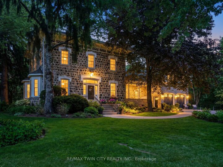 25 Dunbar Street — photo 1