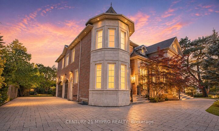 Property Photo:  5 Saintfield Avenue  ON M3C 2M4 