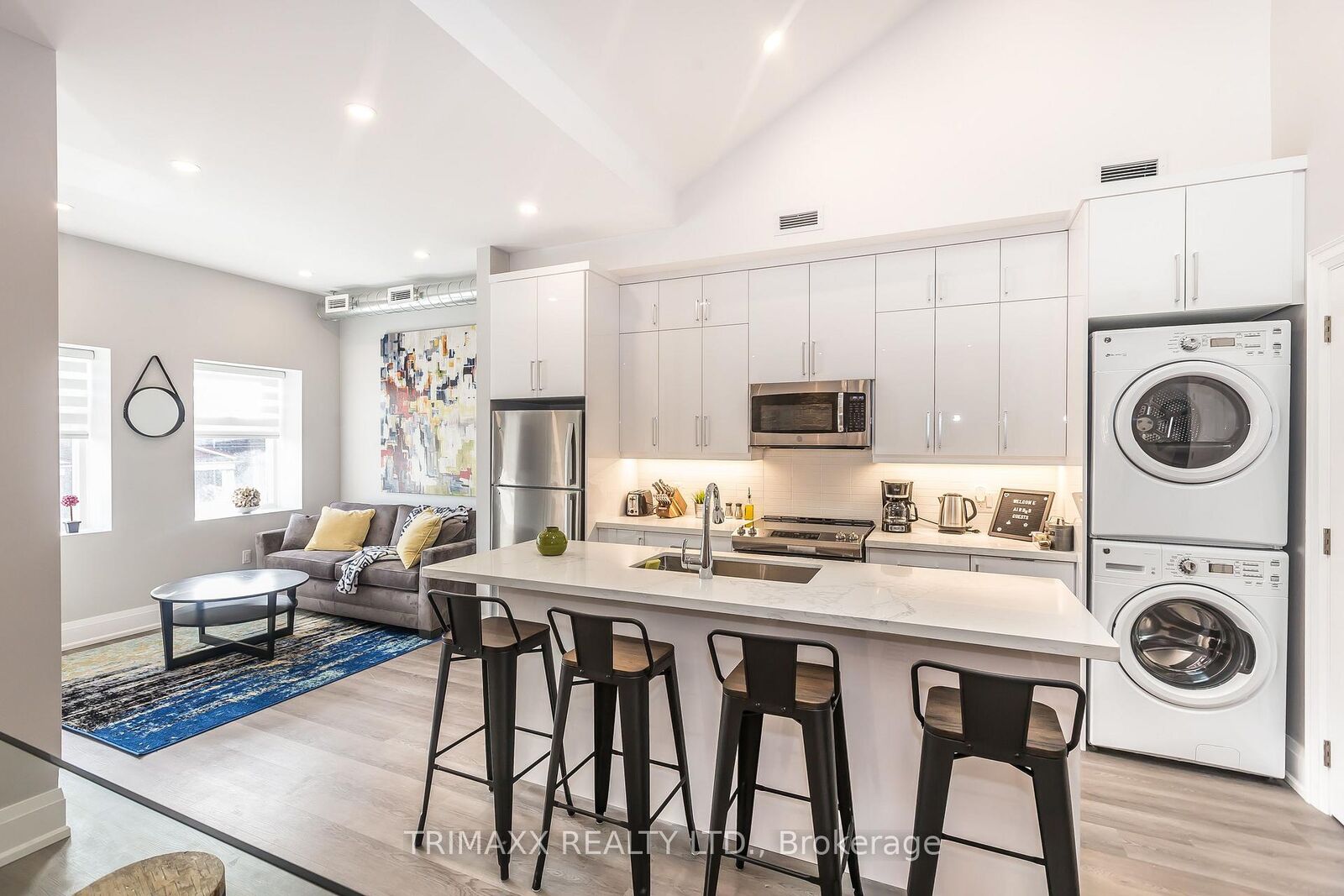Property Photo:  1220 King Street W #A  ON M6K 1G4 