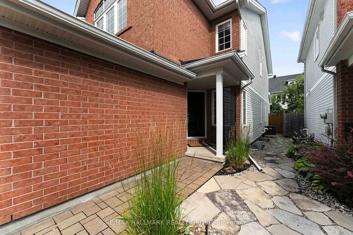 Property Photo:  35 Coleridge Street  ON K2C 4E5 