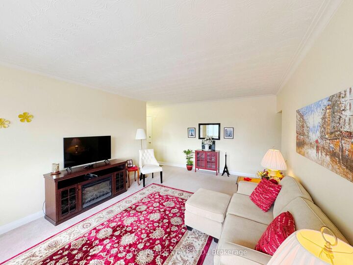 Property Photo:  824 Brant Street 25  ON L7R 2J5 