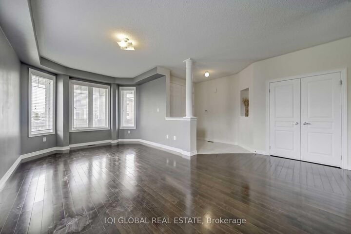 Property Photo:  2 Bowkett Drive  ON L4E 0J8 
