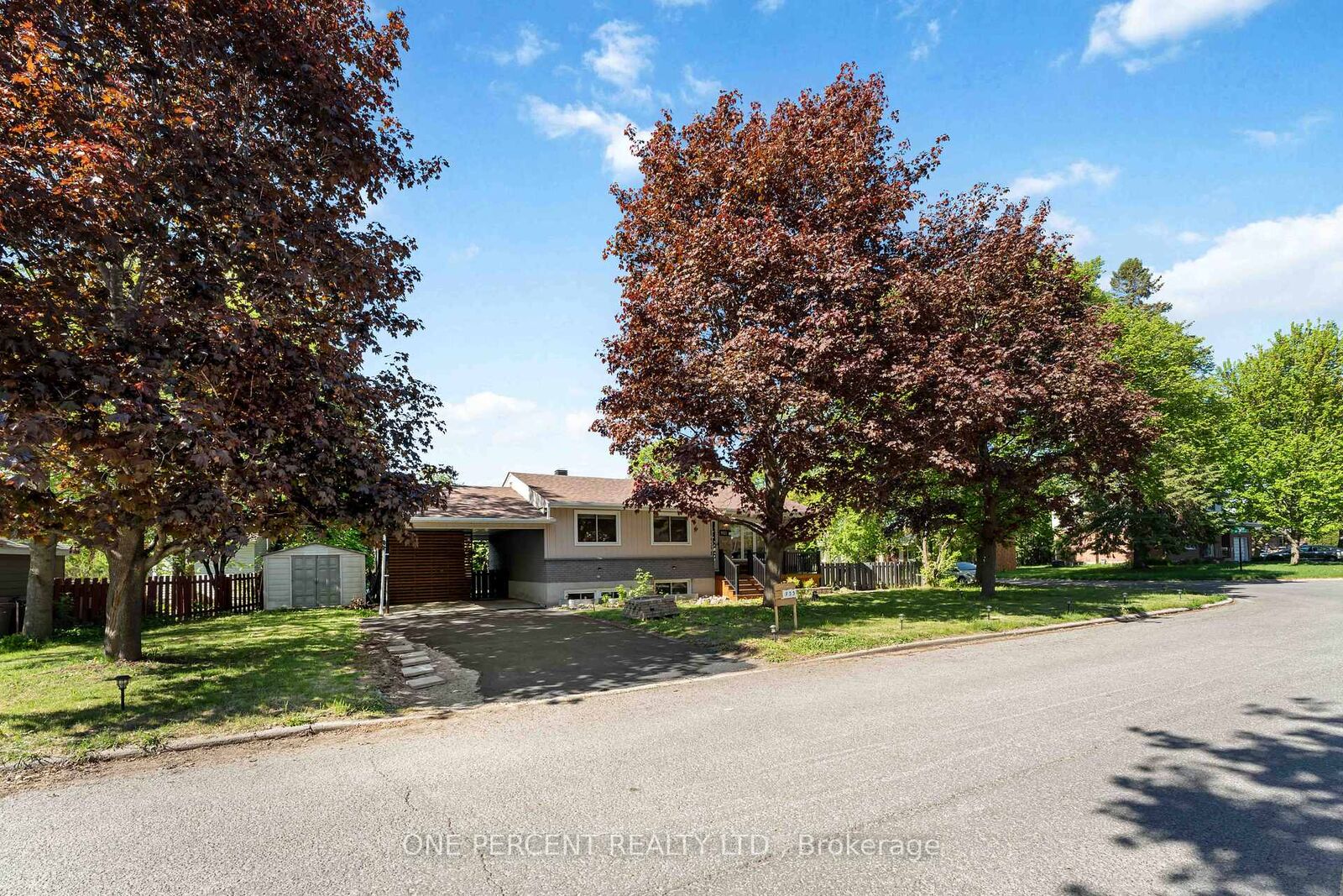 Property Photo: 933 Kincaid Court Unit A And Unit B ON K1V 6N7
